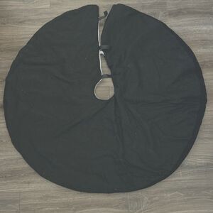 Inter American products CHRISTMAS Tree SKIRT black felt 45” black and white